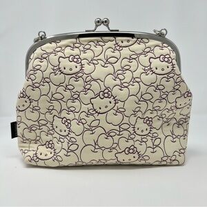Hello Kitty Purse |